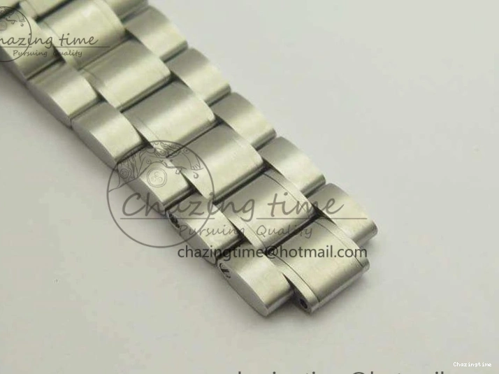 0306 TechFriendly SpeedMaster MoonWatch SS OMF 1:1 Best Edition Black Red Dial On SS Bracelet A9300 V 8092